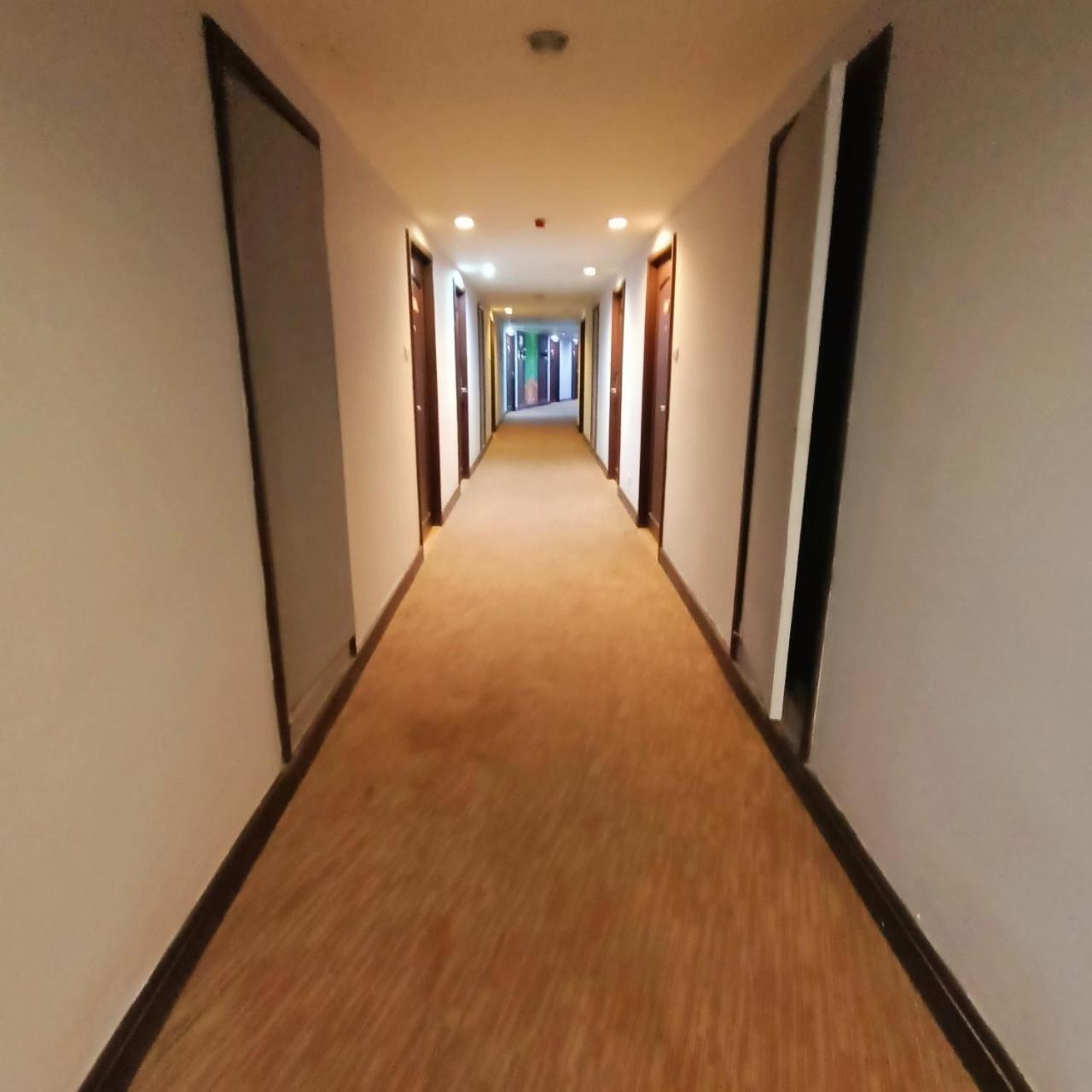 Mayflower Grande Hotel Phitsanulok Buitenkant foto