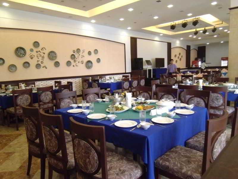 Mayflower Grande Hotel Phitsanulok Buitenkant foto