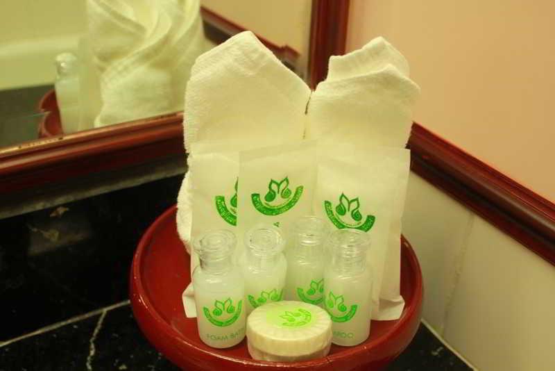 Mayflower Grande Hotel Phitsanulok Buitenkant foto